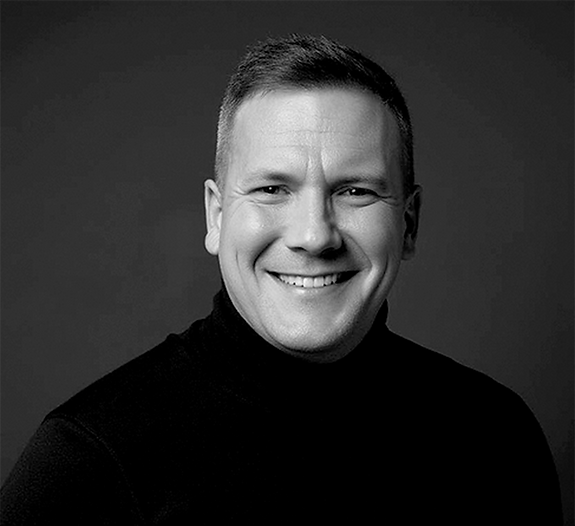Simon Linstead